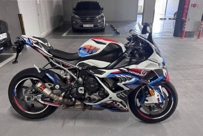 BMW S 1000 RR из Южной Кореи — фото 1 из 4