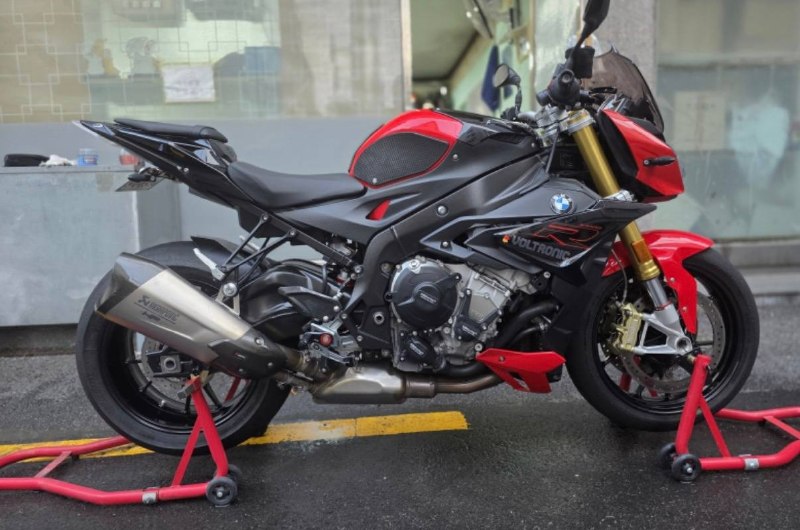BMW S 1000 R из Южной Кореи — фото 1 из 4