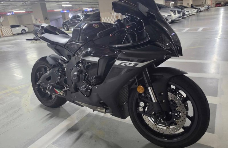 Yamaha YZF-R1 из Южной Кореи — фото 1 из 4