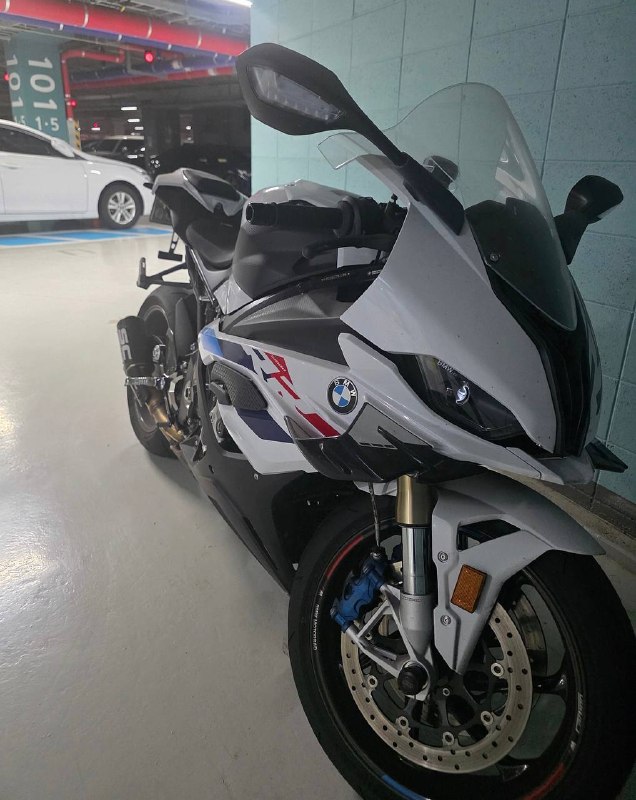 BMW S 1000 RR M Package из Южной Кореи — фото 3 из 4
