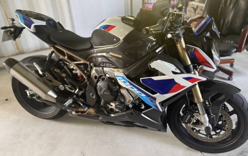 BMW S 1000 R Mpack из Южной Кореи — фото 4 из 4