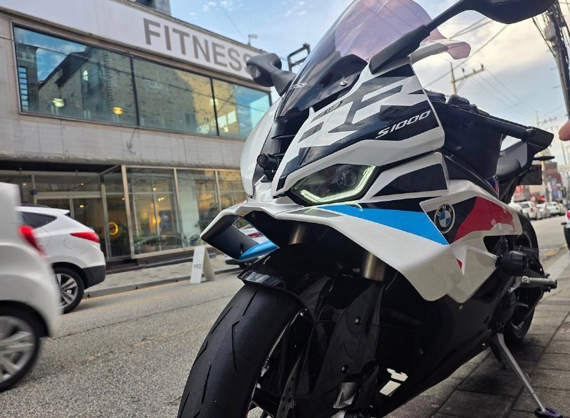 BMW S 1000 RR M Package из Южной Кореи — фото 1 из 4