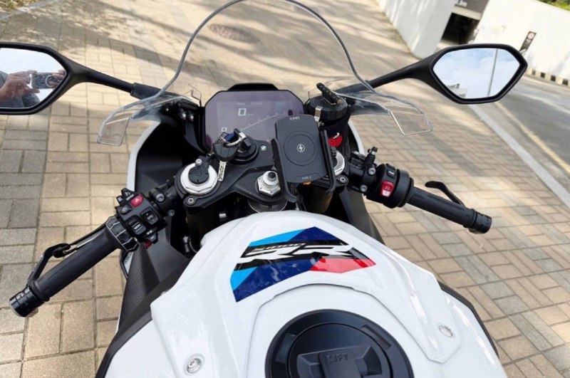 BMW S 1000 RR M Package из Южной Кореи — фото 3 из 4