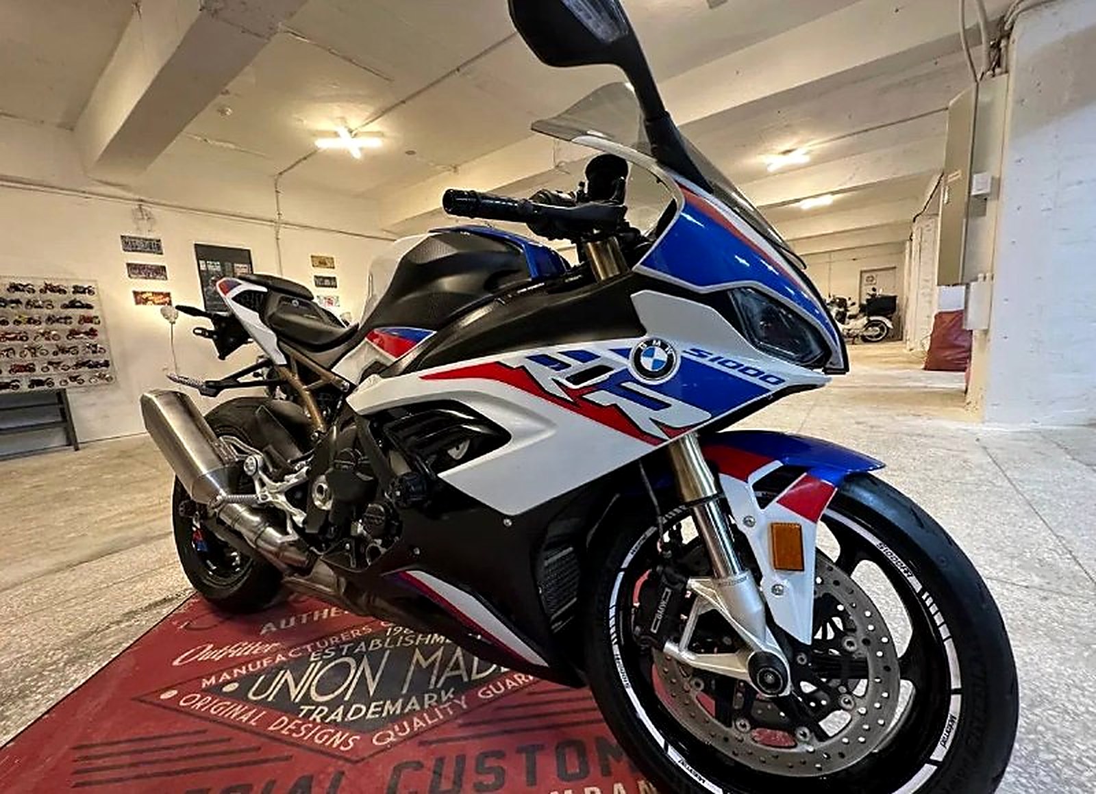 BMW S 1000 RR из Южной Кореи — фото 1 из 4