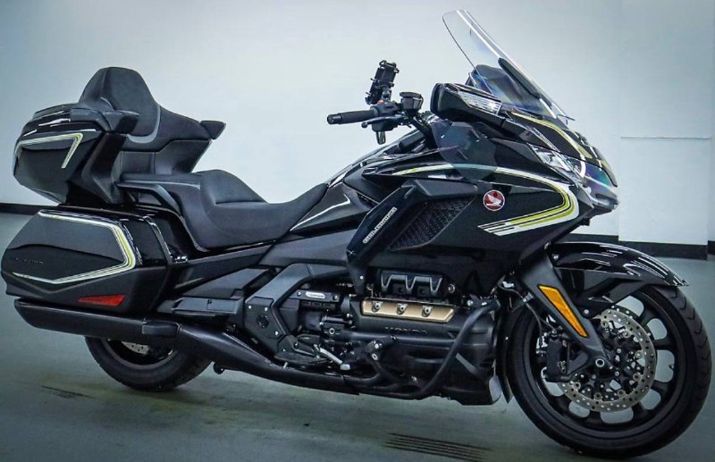 Honda Gold Wing Tour DCT Airbag из Южной Кореи — фото 1 из 4