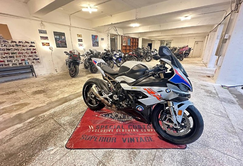 BMW S 1000 RR из Южной Кореи — фото 1 из 4