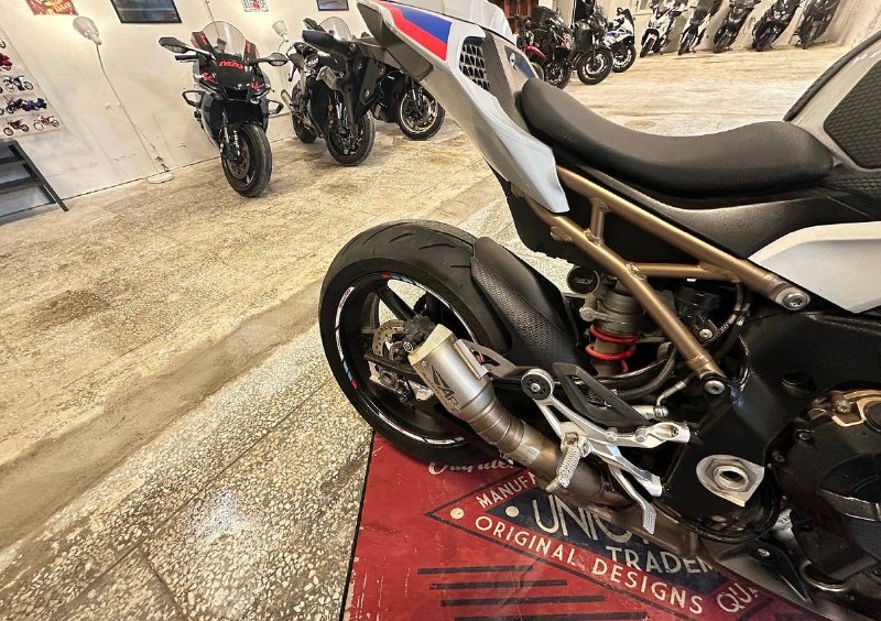 BMW S 1000 RR из Южной Кореи — фото 3 из 4