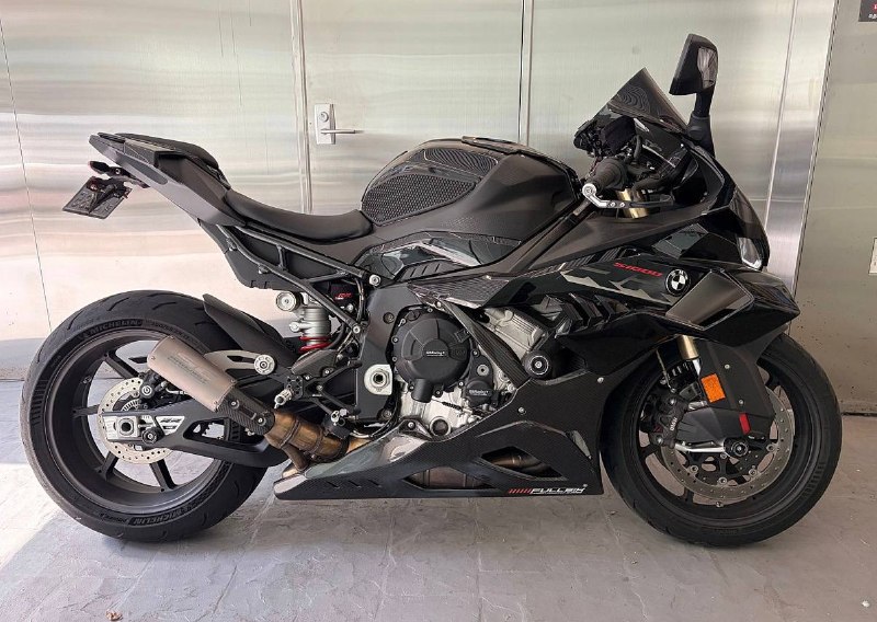 BMW S 1000 RR из Южной Кореи — фото 2 из 4