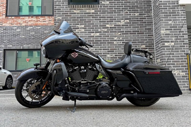 Harley-Davidson Street Glide Special 114 из Южной Кореи — фото 2 из 4