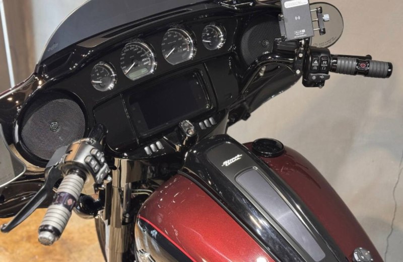 Harley-Davidson Street Glide Special 114 из Южной Кореи — фото 3 из 4