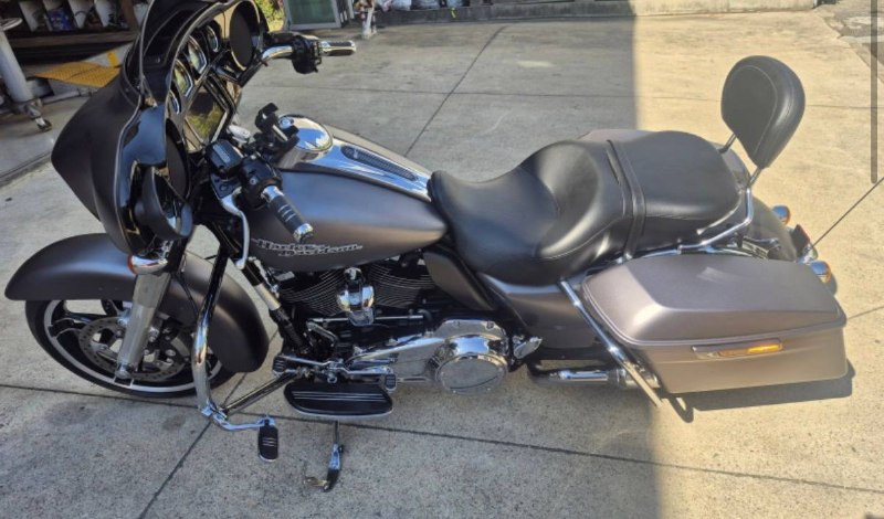 Harley-Davidson Street Glide Special 114 из Южной Кореи — фото 3 из 4