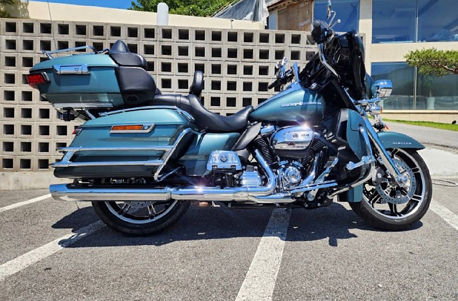 Harley-Davidson Ultra Limited 114 из Южной Кореи — фото 1 из 4