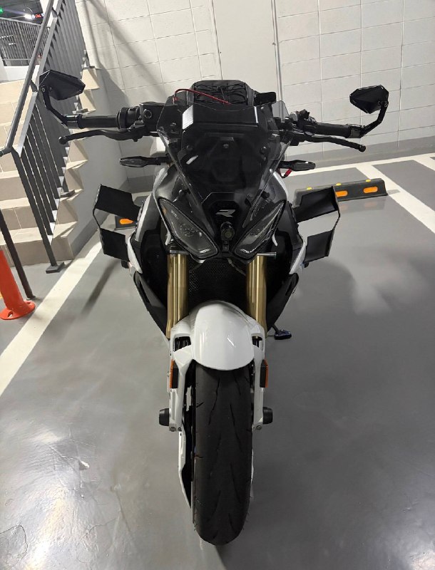 BMW S 1000 R из Южной Кореи — фото 4 из 4
