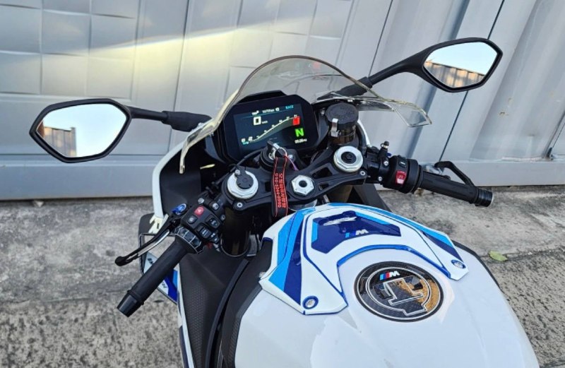 BMW S 1000 RR из Южной Кореи — фото 3 из 4