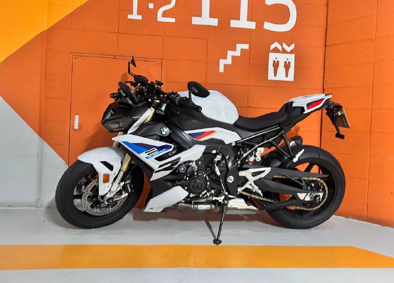 BMW S 1000 R из Южной Кореи — фото 1 из 4