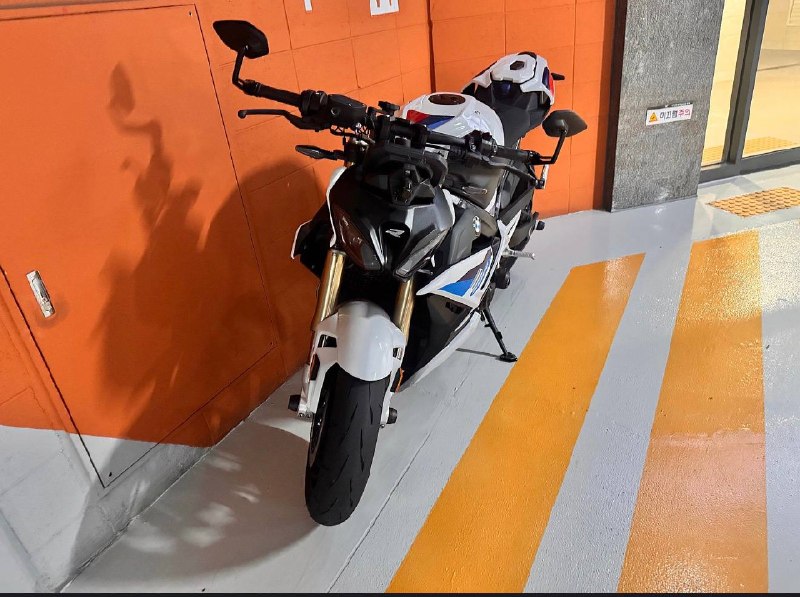 BMW S 1000 R из Южной Кореи — фото 3 из 4