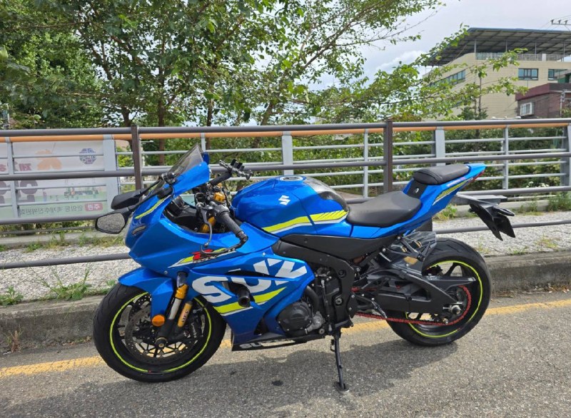 Suzuki GSX-R1000R из Южной Кореи — фото 2 из 4