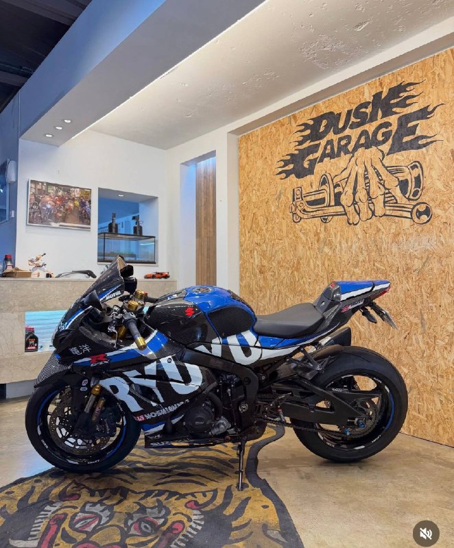 Suzuki GSX-R1000R из Южной Кореи — фото 3 из 4