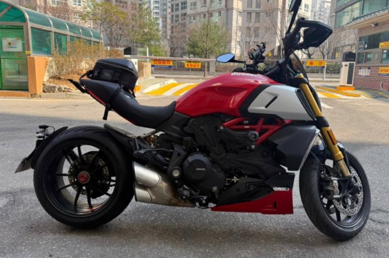 Ducati Diavel 1260S из Южной Кореи — фото 1 из 4