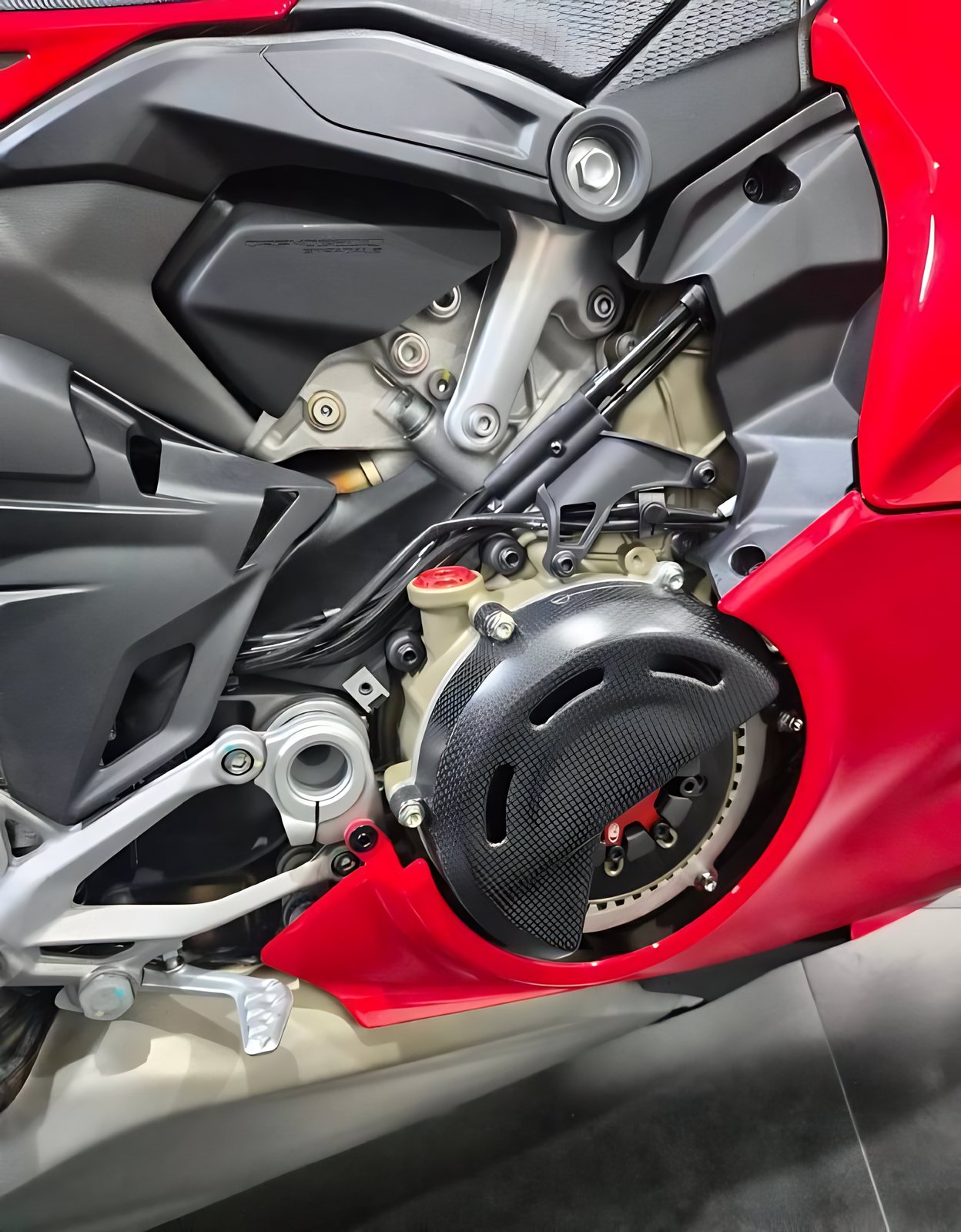 Ducati Panigale V4 S 7G из Южной Кореи — фото 1 из 4