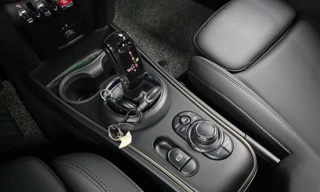 MINI Cooper Countryman из Южной Кореи — фото 5 из 10