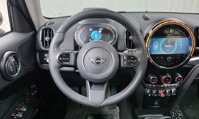 MINI Cooper Countryman из Южной Кореи — фото 8 из 10