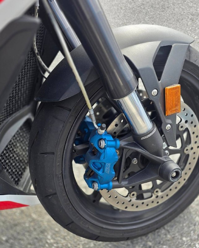 BMW M 1000 R из Южной Кореи — фото 2 из 4