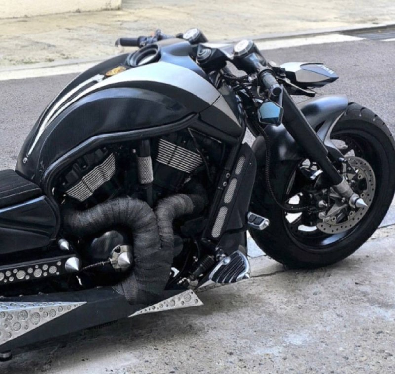 Harley-Davidson V-Rod Custom из Южной Кореи — фото 4 из 4