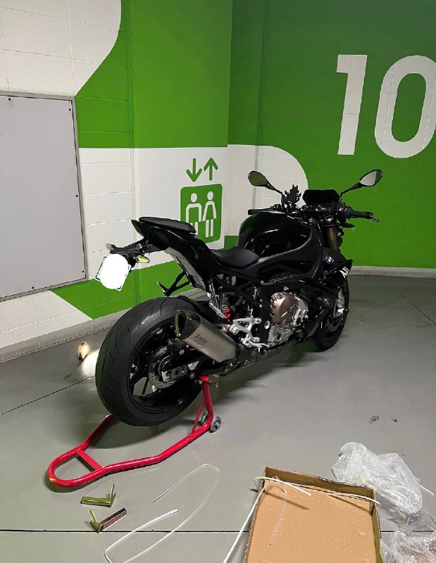 BMW S 1000 R из Южной Кореи — фото 2 из 4