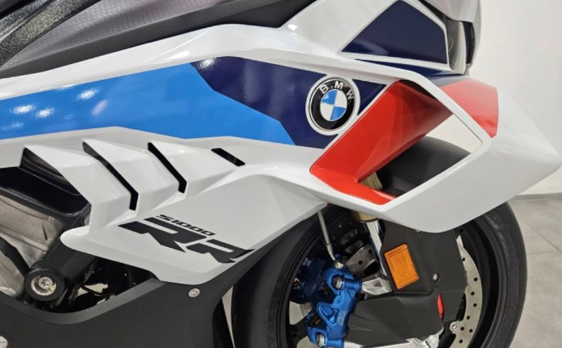 BMW S 1000 RR M Package из Южной Кореи — фото 2 из 4