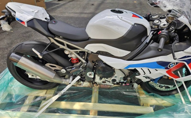 BMW S 1000 RR M Package из Южной Кореи — фото 3 из 4
