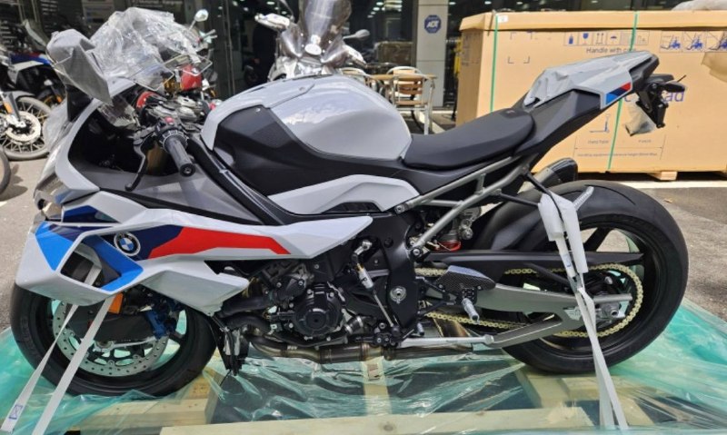 BMW S 1000 RR M Package из Южной Кореи — фото 4 из 4