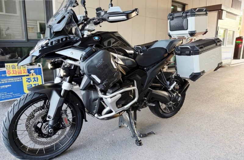 BMW R 1300 GS Triple Black из Южной Кореи — фото 4 из 4