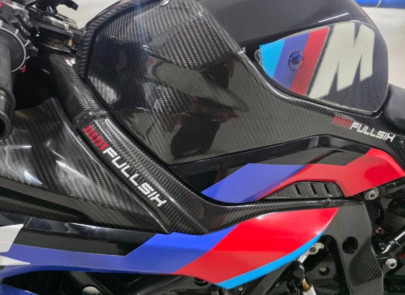 BMW S 1000 RR M Package Billet Carbon из Южной Кореи — фото 2 из 4