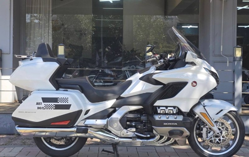 Honda Gold Wing Tour DCT Airbag из Южной Кореи — фото 1 из 4