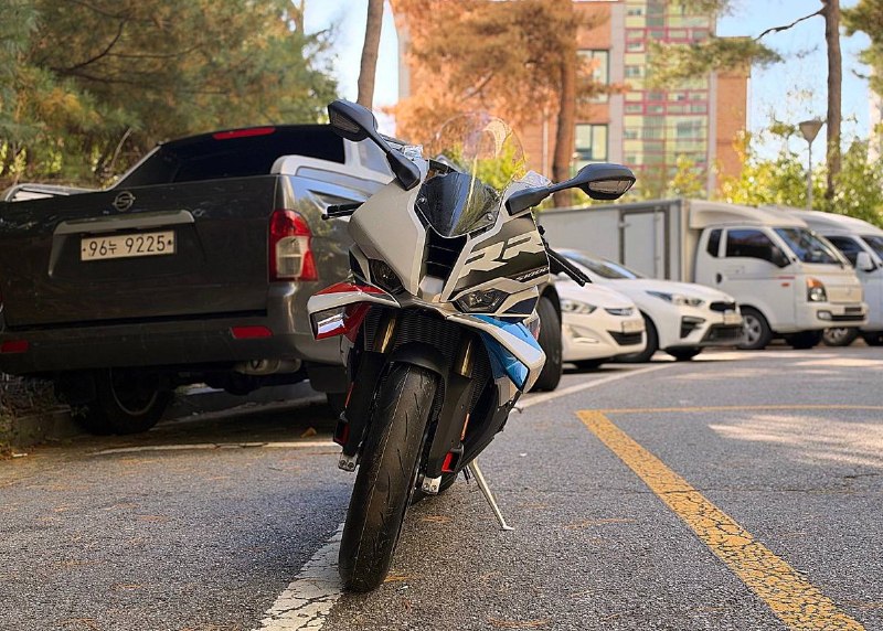 BMW S 1000 RR M Package из Южной Кореи — фото 1 из 4