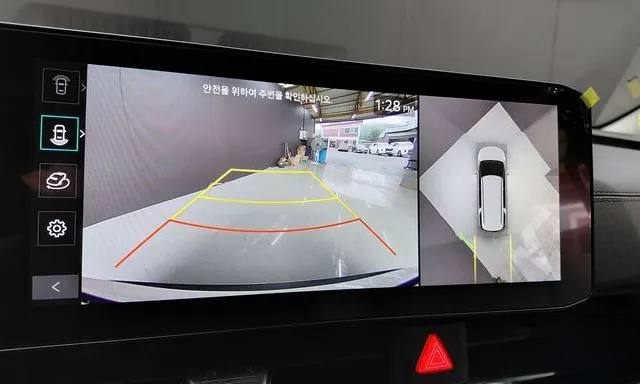 Kia Carnival из Южной Кореи — фото 8 из 10