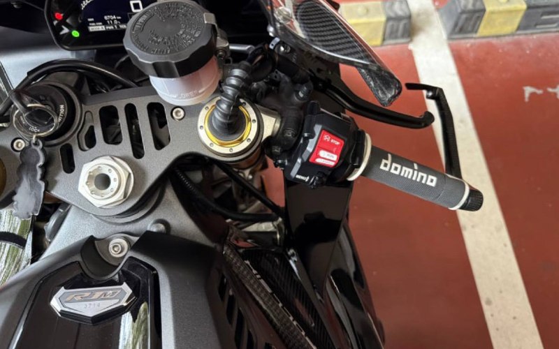 Yamaha YZF-R1M из Южной Кореи — фото 4 из 4