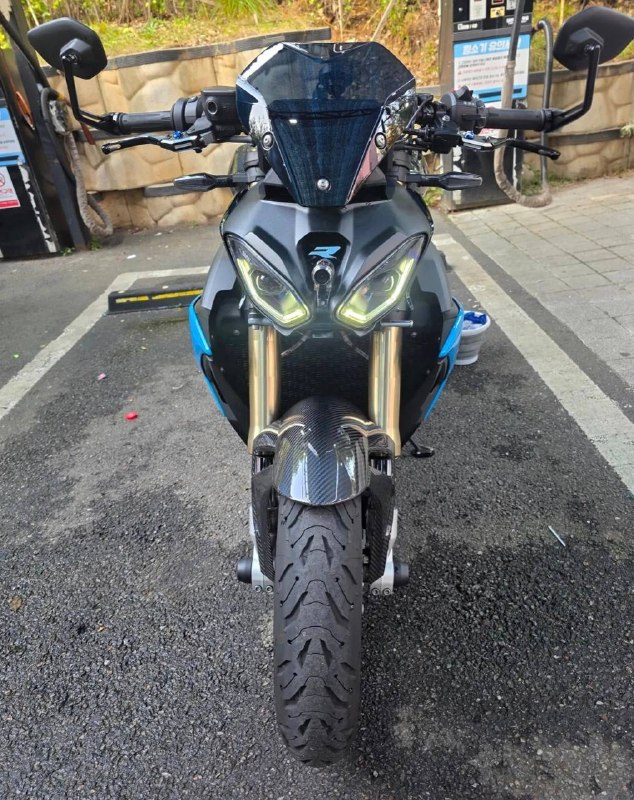 BMW S 1000 R M-тюнинг из Южной Кореи — фото 4 из 4