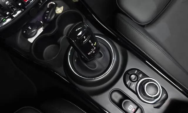 MINI Cooper Clubman из Южной Кореи — фото 5 из 10