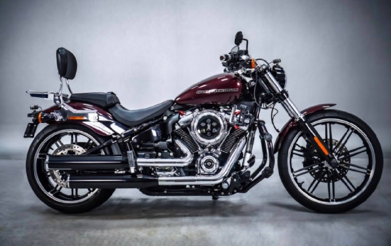 Harley-Davidson Breakout 107 из Южной Кореи — фото 1 из 4