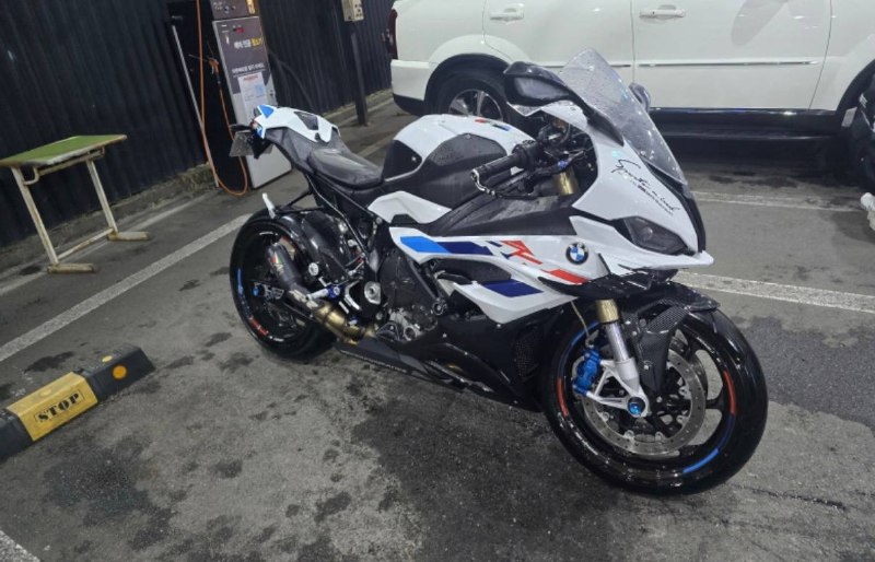 BMW S 1000 RR M Package из Южной Кореи — фото 1 из 2