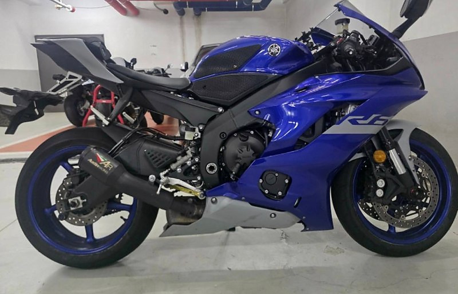 Yamaha YZF-R6 из Южной Кореи — фото 1 из 4