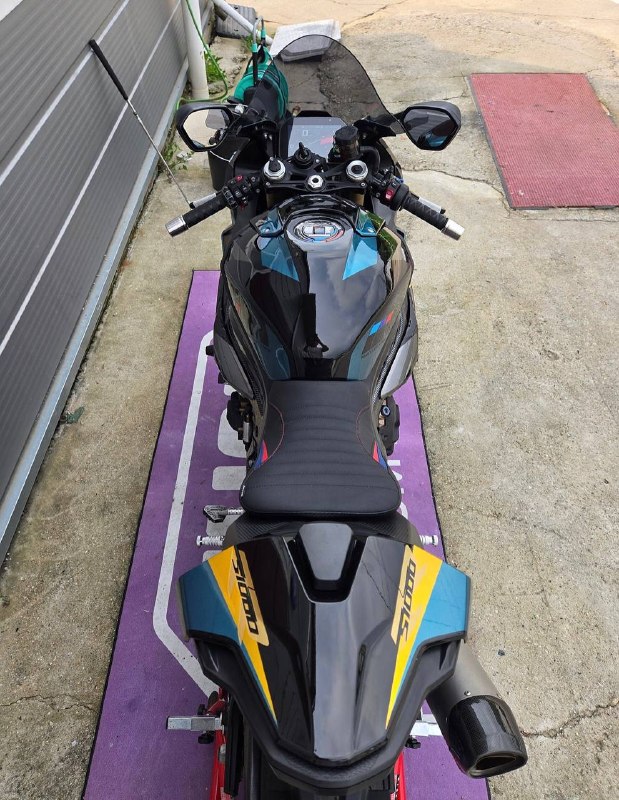 BMW S 1000 RR из Южной Кореи — фото 1 из 4
