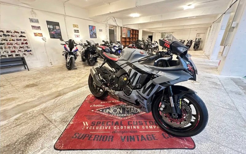 Yamaha YZF-R1 из Южной Кореи — фото 1 из 4
