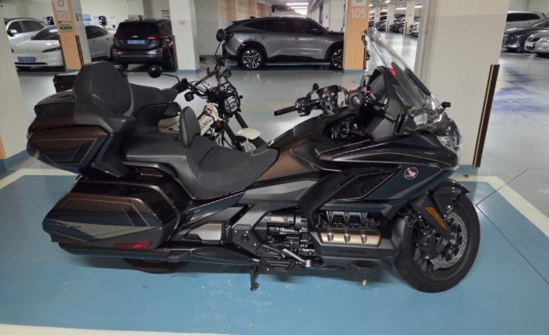 Honda Gold Wing 1800 из Южной Кореи — фото 1 из 4