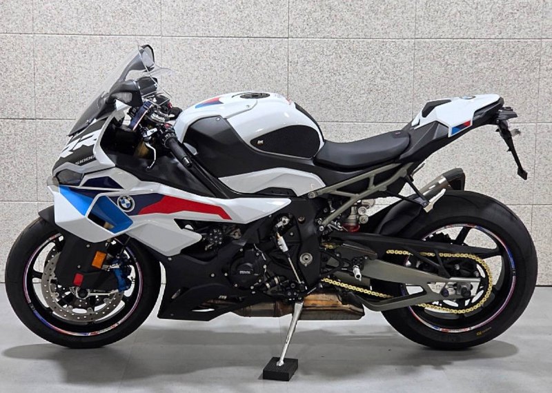 BMW S 1000 RR M Package из Южной Кореи — фото 1 из 4