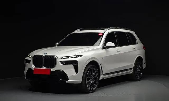 BMW X7 xDrive40d из Южной Кореи — фото 1 из 10