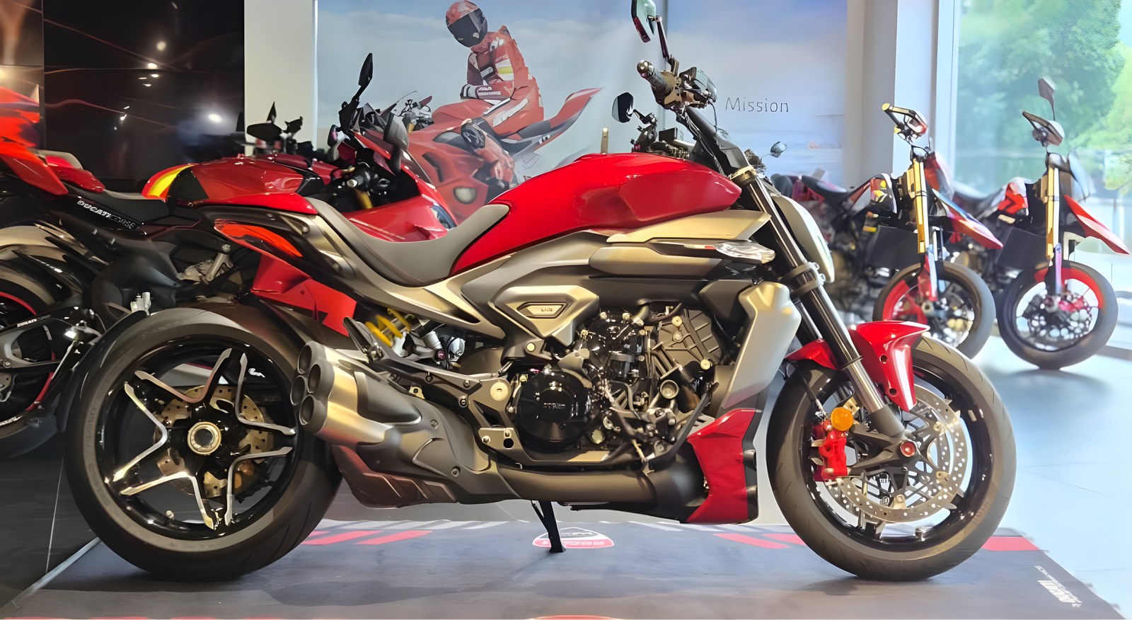Ducati XDiavel V4 из Южной Кореи — фото 1 из 4