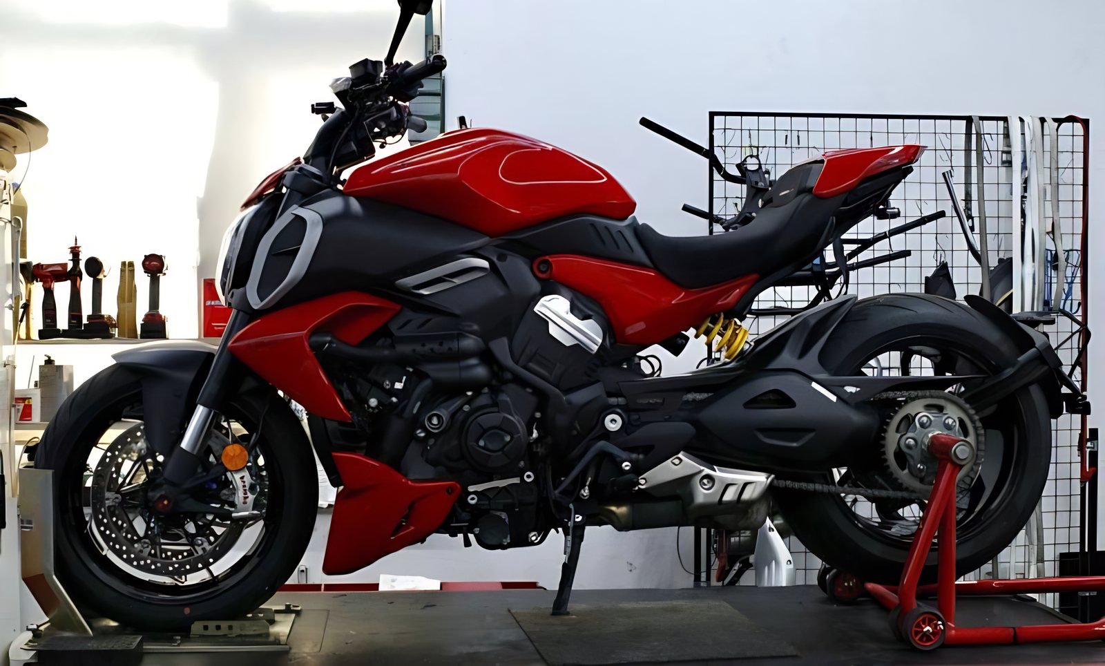 Ducati XDiavel V4 из Южной Кореи — фото 1 из 4
